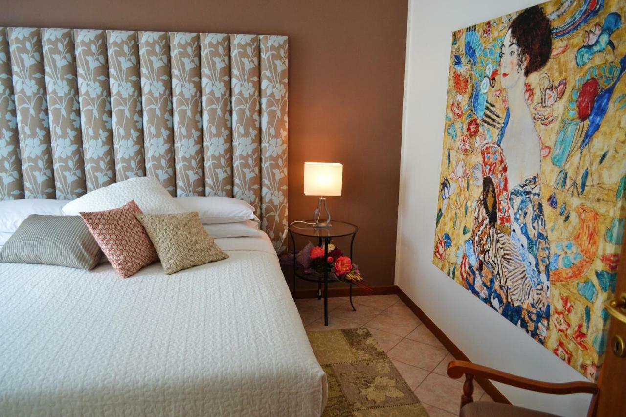 Torri Centro Apartment Torri Del Benaco Ngoại thất bức ảnh