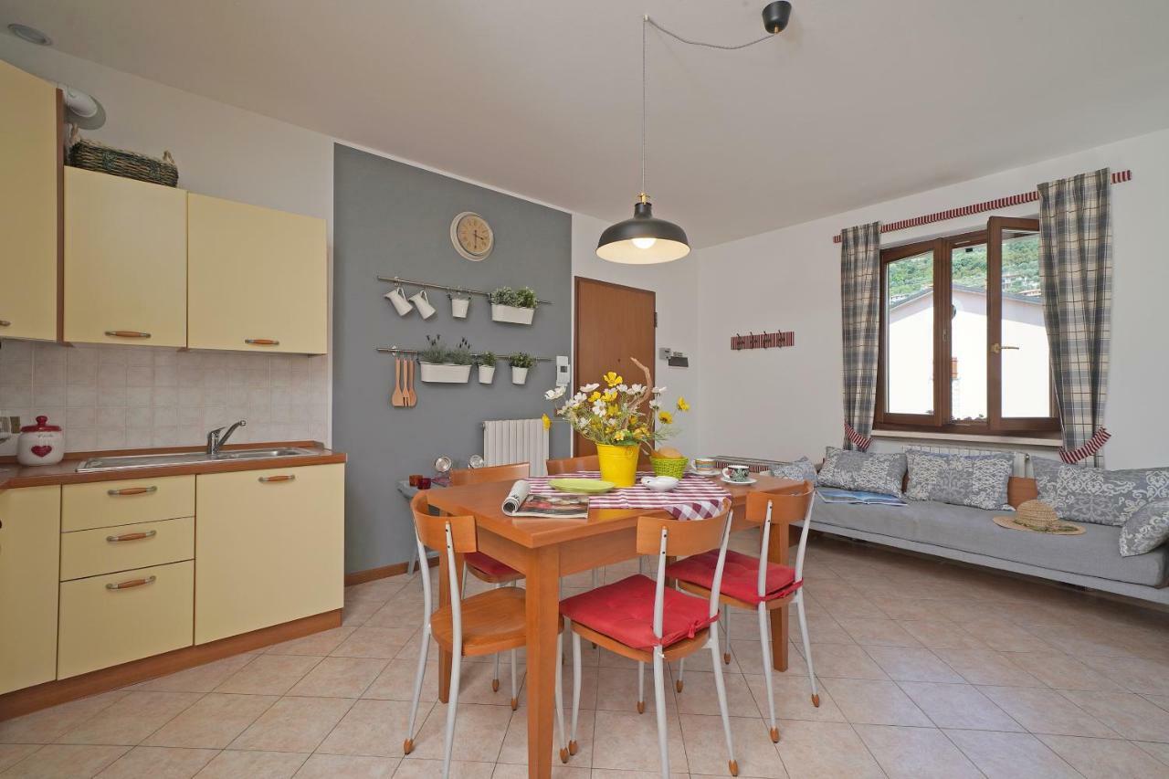 Torri Centro Apartment Torri Del Benaco Ngoại thất bức ảnh